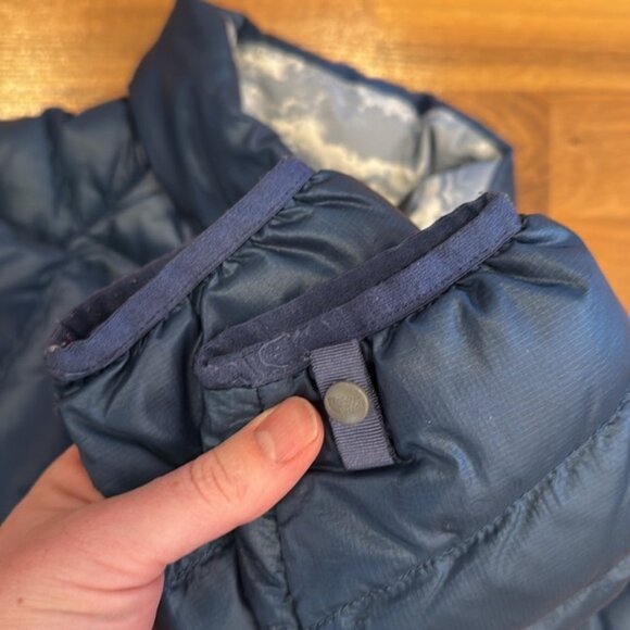 The North Face puffer jacket navy blue size XS, light weight, packable outdoor - Picture 5 of 7